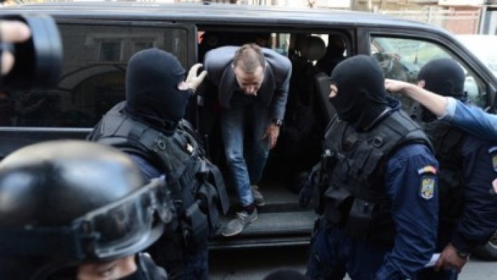 Kovesi despre ridicarea primarului de Constanţa: Nu cred că a fost deranjat, l-aţi văzut în geam la DNA